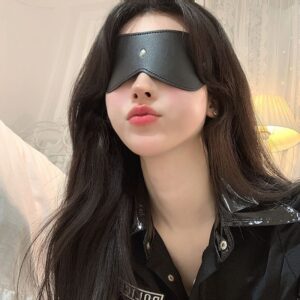 PU Leather Fox Eye Mask for Adults, Black and Red, Role-Play Costume Accessory
