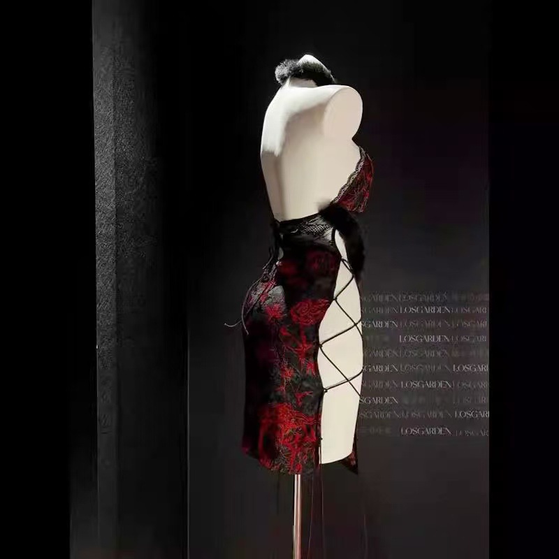 Ancient-Style Cheongsam Lingerie Nightdress with High Slit, Polyester, One Size - Image 4