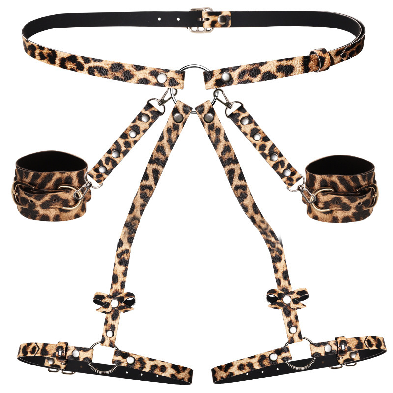Jiuai SM Restraint Set Leather and Metal Handcuffs for Couples - Image 5