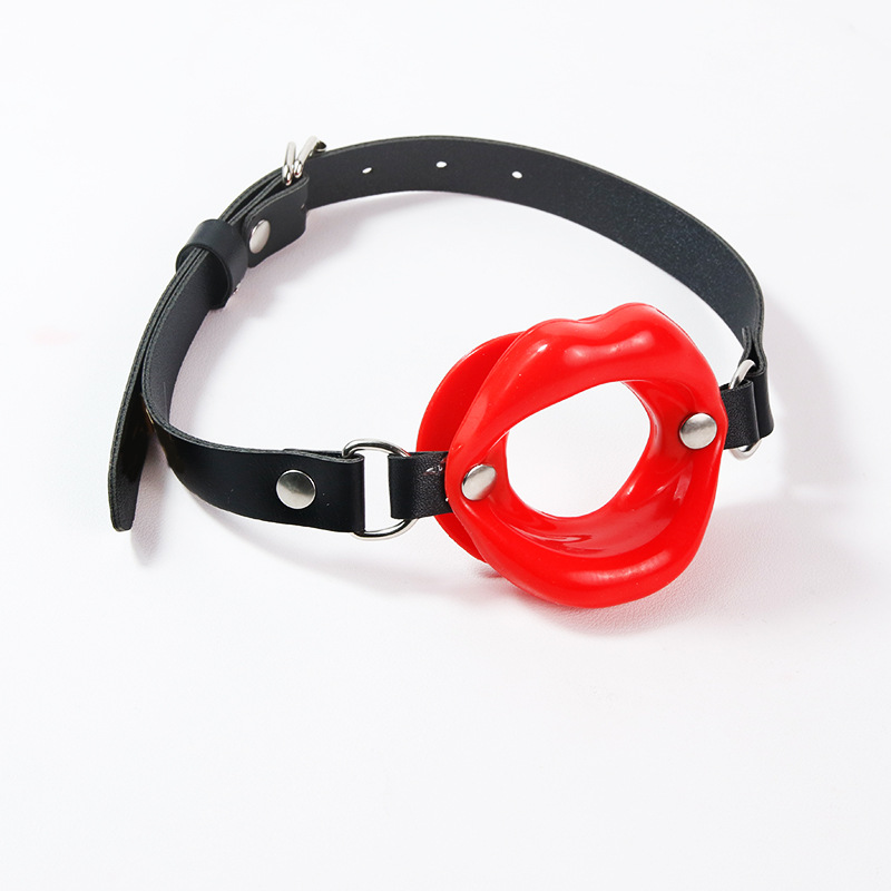 Metal and Faux Leather Mouth Gag with Nipple Clamps Bondage Accessory Set - Image 5
