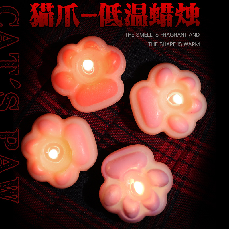 Low-Temperature Massage Candle in Cat Paw Pink, Soy Wax, Lavender Scented, Gift Boxed - Image 2