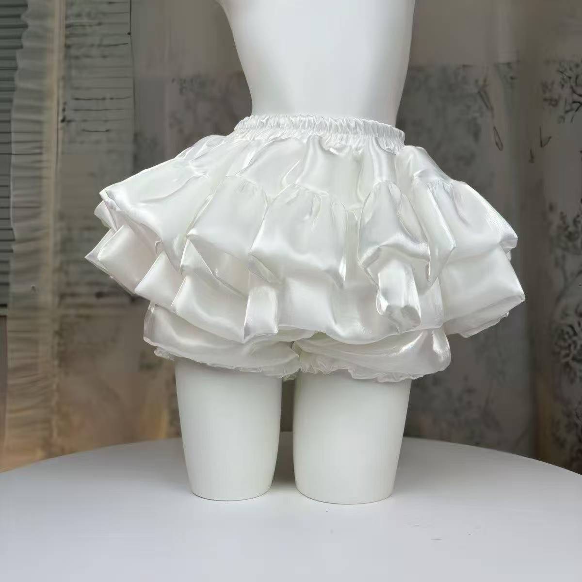 Sweet Lolita High-Waisted Puffy Mini Skirt, White Cake-Layer Design, Petite Fit - Image 4