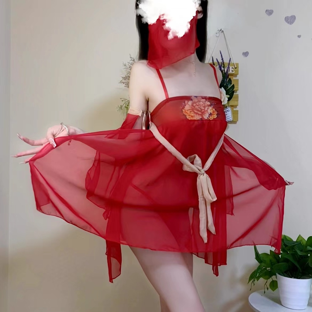 Retro Palace-Style Hanfu Lingerie Set with Veil, Tube Top and Briefs - Image 2