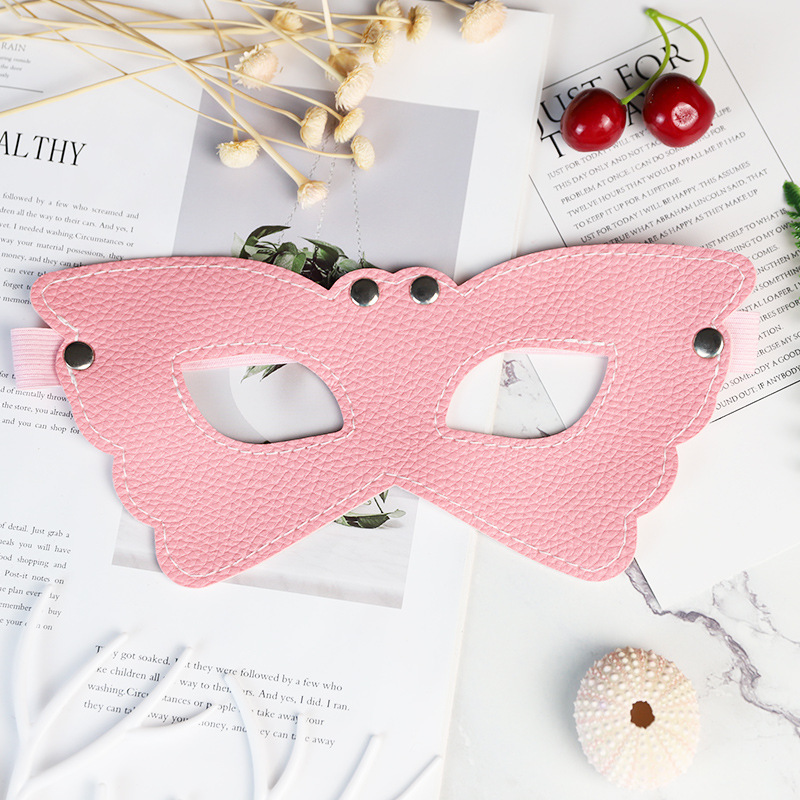 PU Leather Eye Mask for Couples Role Play, Adjustable Metal Detail, Adult Novelty Accessory - Image 3