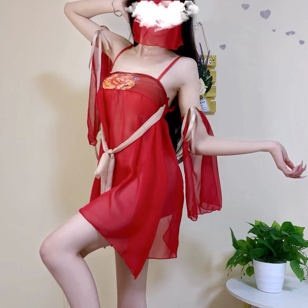 Retro Palace-Style Hanfu Lingerie Set with Veil, Tube Top and Briefs - Image 3