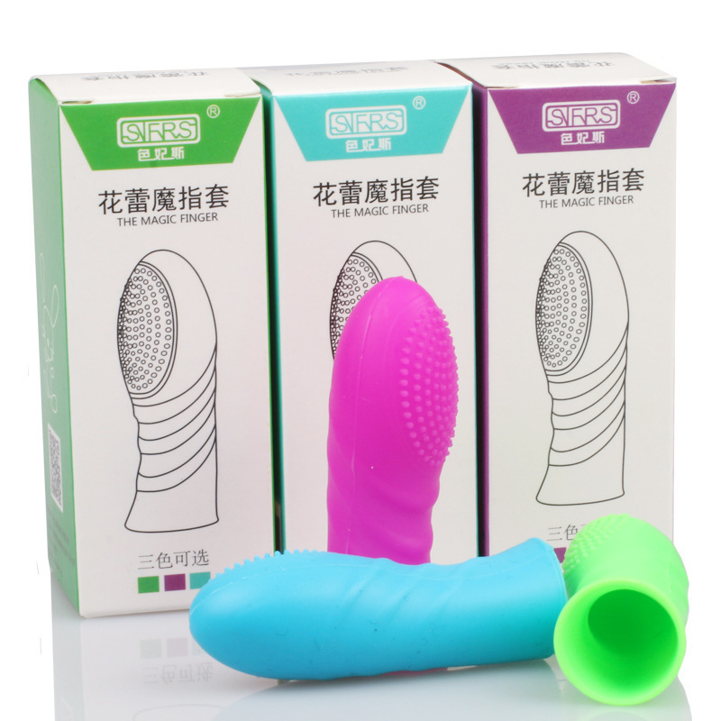 Flower Bud Finger Set Silicone Manual Finger Vibrator Sleeves, Red Rose 3-Piece Massage Set for Couples - Image 3