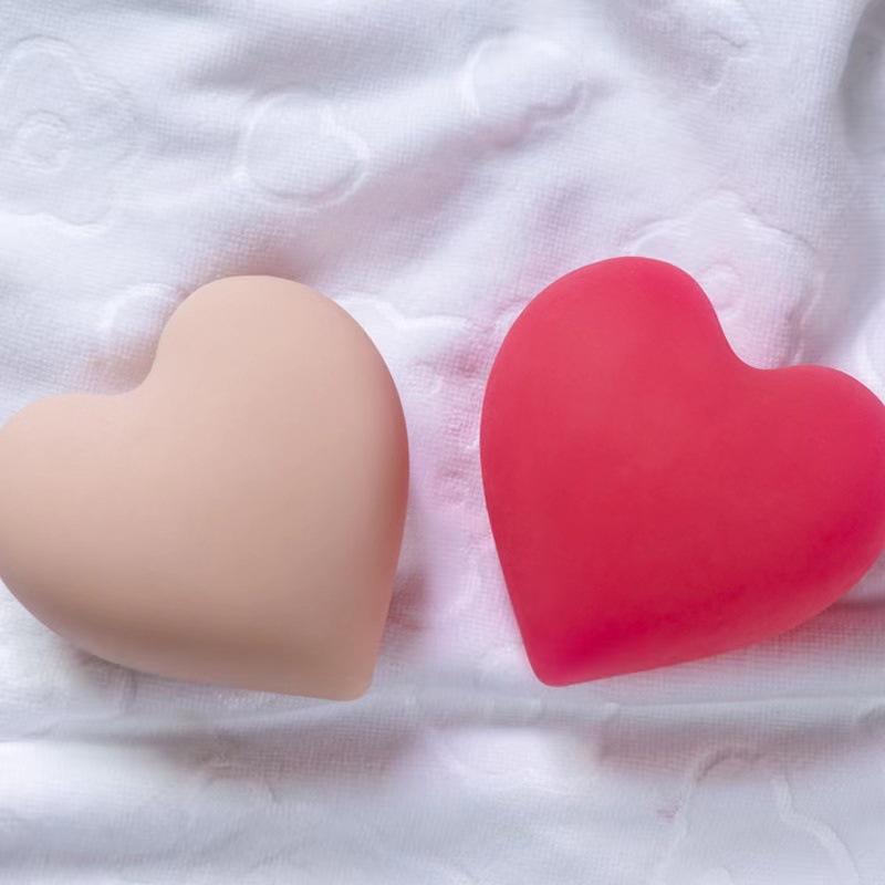 Heart-Shaped TPE Manual Masturbator Cup with Reverse-Mold Texture and Squeeze Vent Ball - Image 4