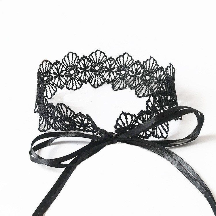 Lace Collar and Eye Mask Set with Bow Detail, Black Neck Accessory - Image 5