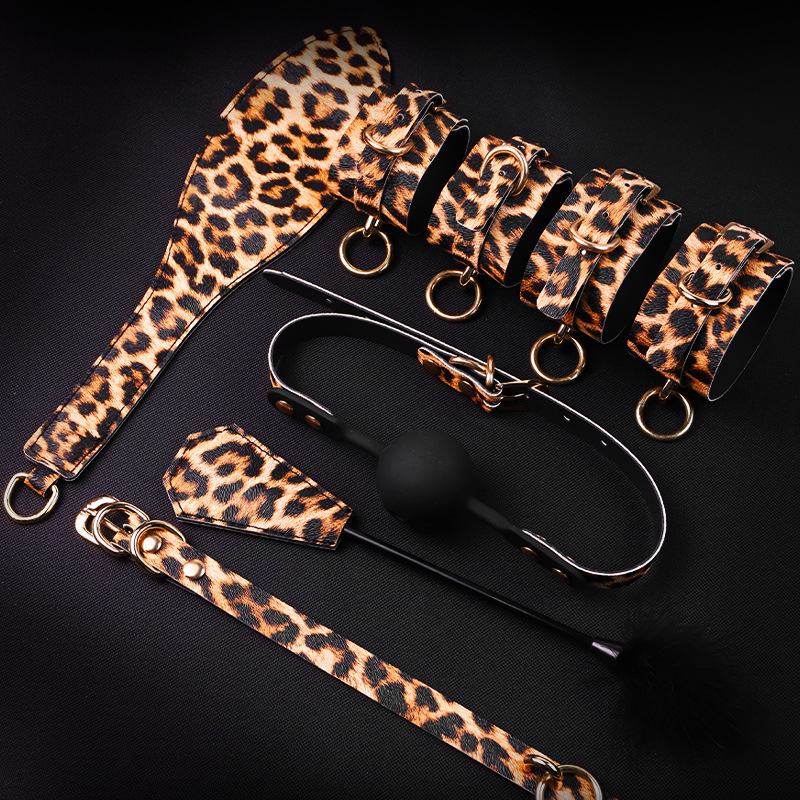 Jiuai Adult Bondage Kit 10-Piece Set with Handcuffs and Nipple Clamps, Black Leather, Storage Bag - Image 4