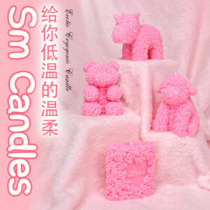 Rose Bear Low-Temperature Massage Candle in Pink, Soy Wax Aromatherapy Candle for Adults