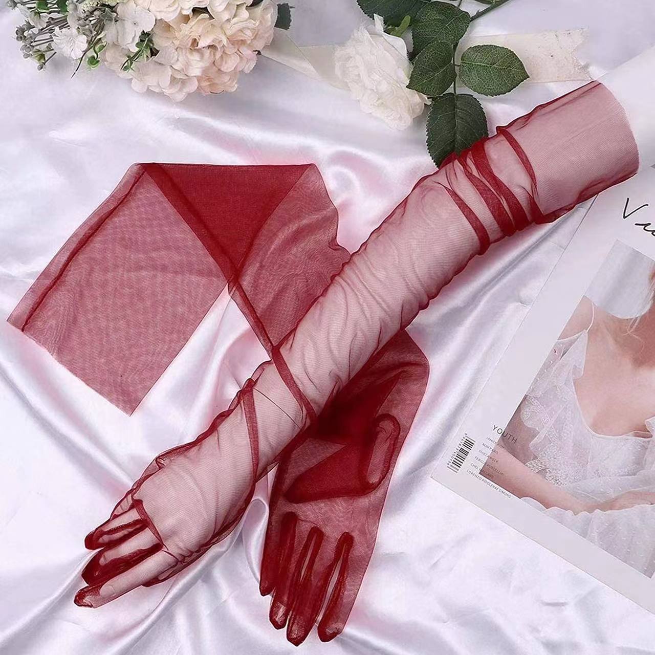 Lace Costume Gloves with Hair Accessory, White One Size Roleplay Pair - Image 2