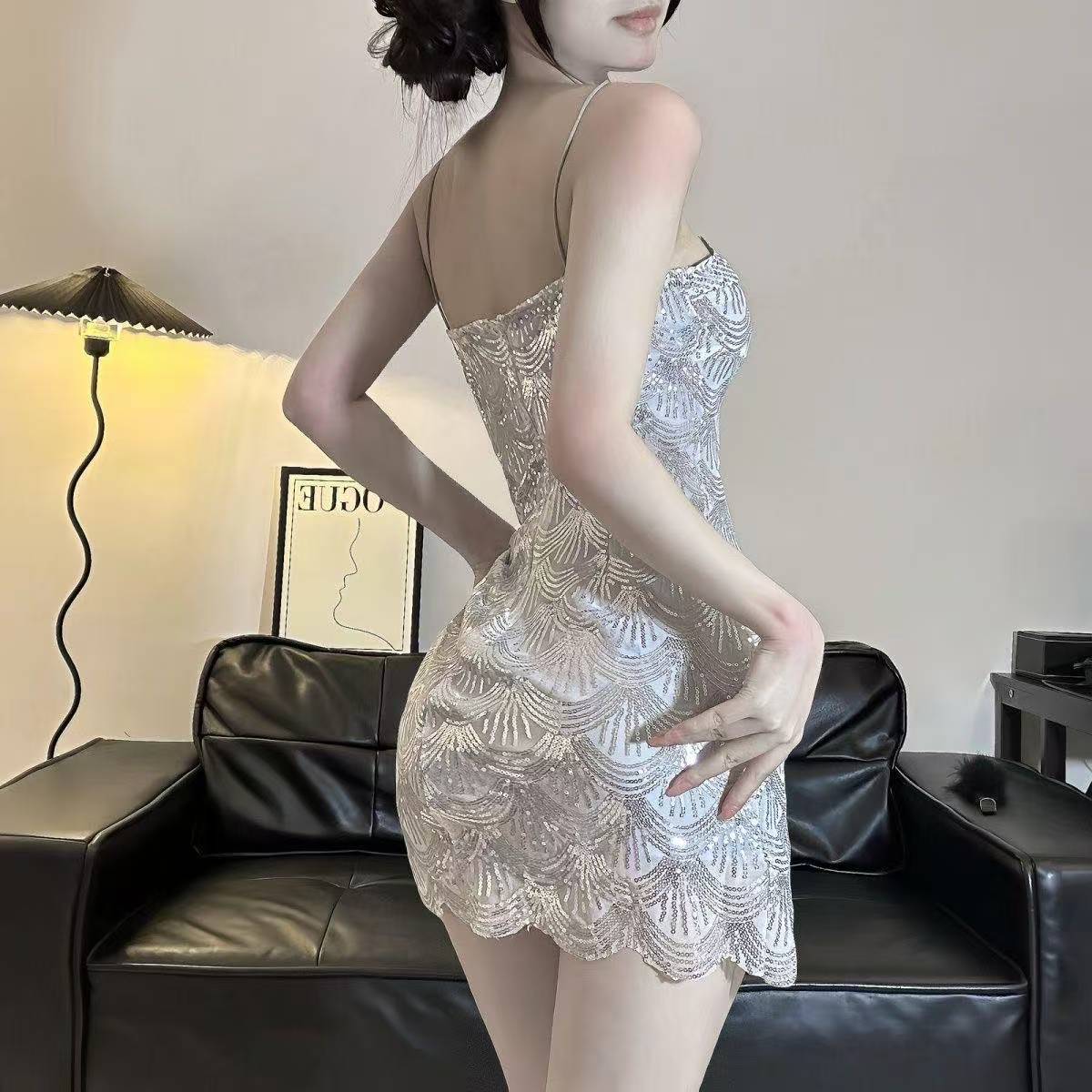 French-Style Sequin Strapless Bodycon Dress Set, Backless Slim-Fit Silver Camisole Costume - Image 4