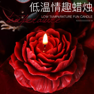 Low Temperature Massage Candle with Soy Wax in Heart and Peony Red Styles