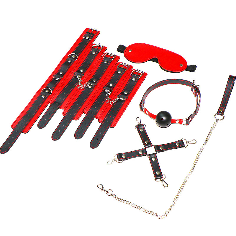 SM Binding Set with Nipple Clamps, Handcuffs & Low-Temperature Candles - Image 4