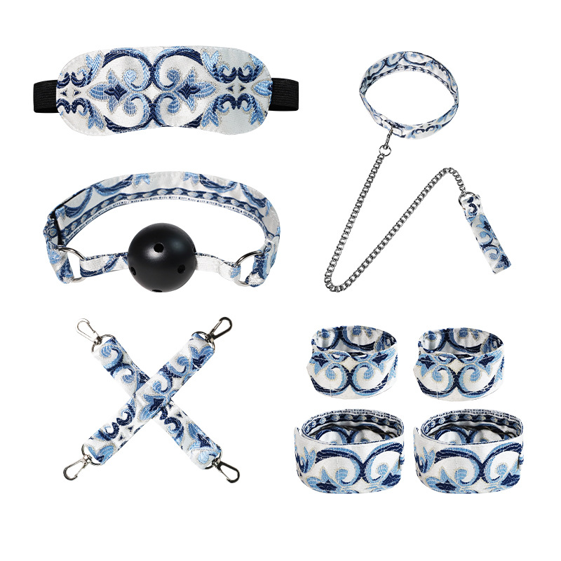 SM Bondage Restraint Set with Handcuffs and Metal Clips for Couples - Image 5